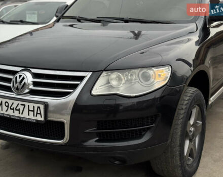 Черный Фольксваген Туарег, объемом двигателя 3 л и пробегом 333 тыс. км за 9950 $, фото 7 на Automoto.ua