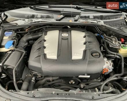 Черный Фольксваген Туарег, объемом двигателя 3 л и пробегом 351 тыс. км за 11999 $, фото 56 на Automoto.ua