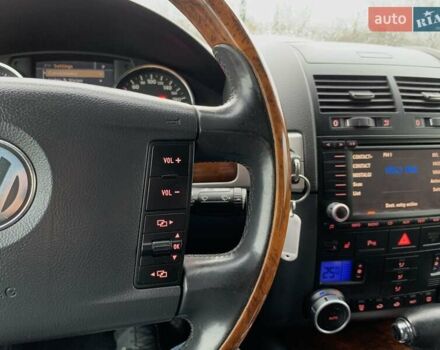 Черный Фольксваген Туарег, объемом двигателя 3 л и пробегом 351 тыс. км за 11999 $, фото 42 на Automoto.ua