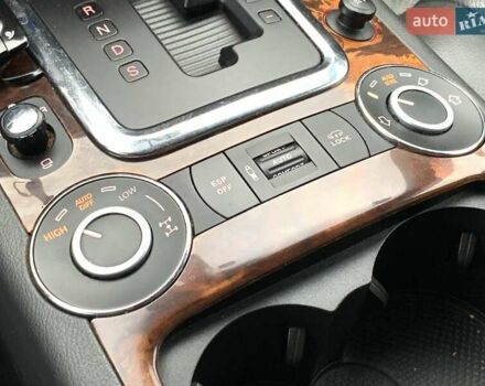 Черный Фольксваген Туарег, объемом двигателя 3 л и пробегом 351 тыс. км за 11999 $, фото 46 на Automoto.ua