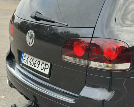 Черный Фольксваген Туарег, объемом двигателя 4.9 л и пробегом 340 тыс. км за 7900 $, фото 6 на Automoto.ua