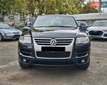 Черный Фольксваген Туарег, объемом двигателя 3.6 л и пробегом 250 тыс. км за 10700 $, фото 2 на Automoto.ua