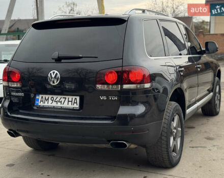 Черный Фольксваген Туарег, объемом двигателя 3 л и пробегом 333 тыс. км за 9950 $, фото 10 на Automoto.ua