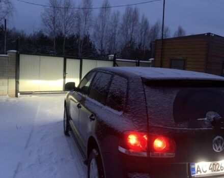 Черный Фольксваген Туарег, объемом двигателя 3 л и пробегом 236 тыс. км за 13000 $, фото 1 на Automoto.ua