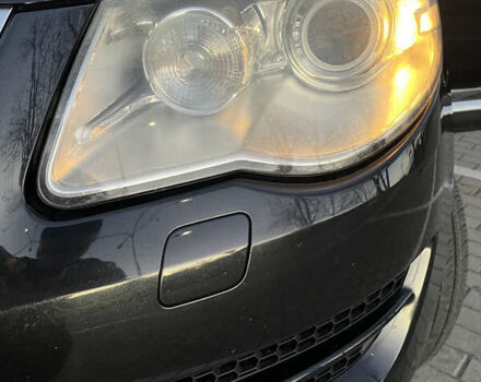 Черный Фольксваген Туарег, объемом двигателя 3 л и пробегом 230 тыс. км за 10200 $, фото 60 на Automoto.ua