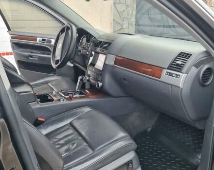 Черный Фольксваген Туарег, объемом двигателя 3 л и пробегом 258 тыс. км за 10500 $, фото 15 на Automoto.ua