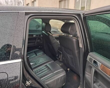 Черный Фольксваген Туарег, объемом двигателя 3.6 л и пробегом 270 тыс. км за 10000 $, фото 4 на Automoto.ua