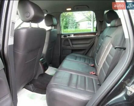 Черный Фольксваген Туарег, объемом двигателя 0 л и пробегом 244 тыс. км за 4200 $, фото 1 на Automoto.ua