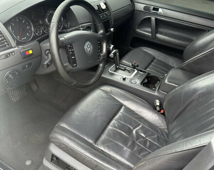 Черный Фольксваген Туарег, объемом двигателя 3 л и пробегом 320 тыс. км за 6300 $, фото 4 на Automoto.ua