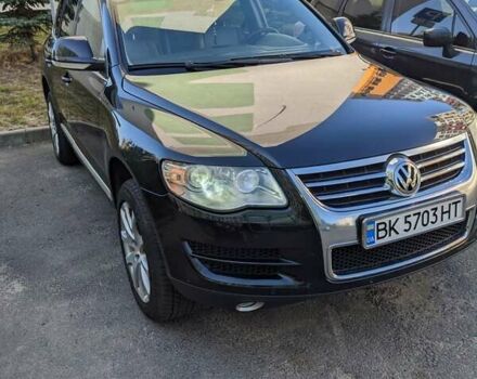 Чорний Фольксваген Туарег, об'ємом двигуна 2.97 л та пробігом 319 тис. км за 10600 $, фото 3 на Automoto.ua