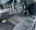 Черный Фольксваген Туарег, объемом двигателя 4.92 л и пробегом 300 тыс. км за 8000 $, фото 14 на Automoto.ua