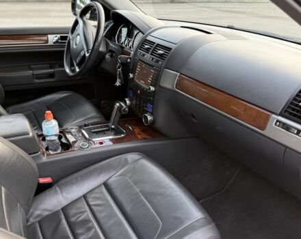 Чорний Фольксваген Туарег, об'ємом двигуна 3 л та пробігом 404 тис. км за 6500 $, фото 12 на Automoto.ua