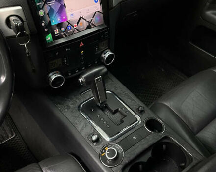 Черный Фольксваген Туарег, объемом двигателя 2.46 л и пробегом 244 тыс. км за 9600 $, фото 2 на Automoto.ua