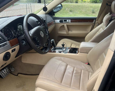 Черный Фольксваген Туарег, объемом двигателя 3 л и пробегом 244 тыс. км за 11700 $, фото 9 на Automoto.ua