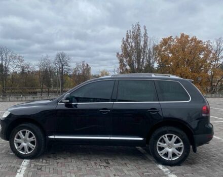 Чорний Фольксваген Туарег, об'ємом двигуна 3 л та пробігом 207 тис. км за 12000 $, фото 3 на Automoto.ua