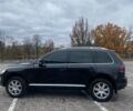 Чорний Фольксваген Туарег, об'ємом двигуна 3 л та пробігом 207 тис. км за 12000 $, фото 3 на Automoto.ua