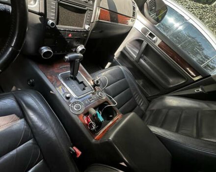 Черный Фольксваген Туарег, объемом двигателя 3.58 л и пробегом 300 тыс. км за 8000 $, фото 4 на Automoto.ua