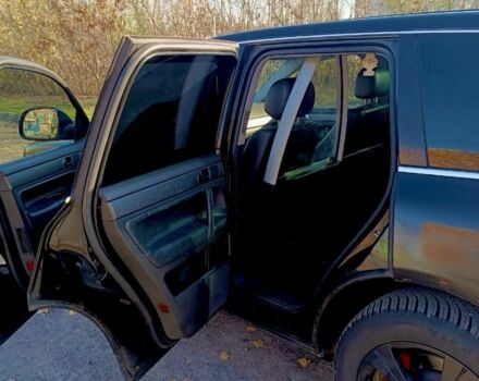 Черный Фольксваген Туарег, объемом двигателя 3 л и пробегом 332 тыс. км за 7048 $, фото 4 на Automoto.ua