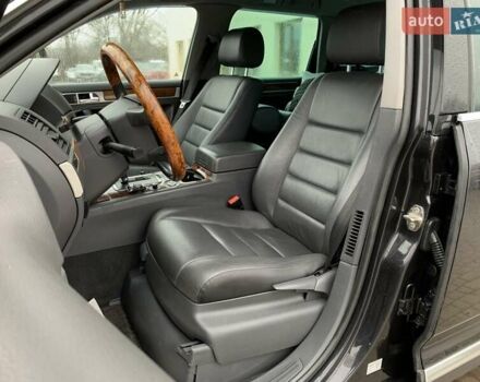 Черный Фольксваген Туарег, объемом двигателя 3 л и пробегом 351 тыс. км за 11999 $, фото 24 на Automoto.ua