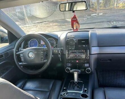 Черный Фольксваген Туарег, объемом двигателя 3 л и пробегом 266 тыс. км за 11500 $, фото 6 на Automoto.ua