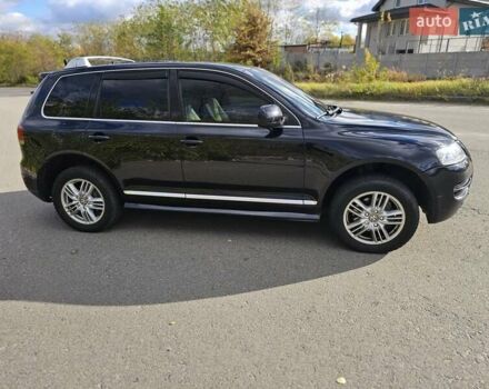 Черный Фольксваген Туарег, объемом двигателя 4.2 л и пробегом 356 тыс. км за 11000 $, фото 7 на Automoto.ua