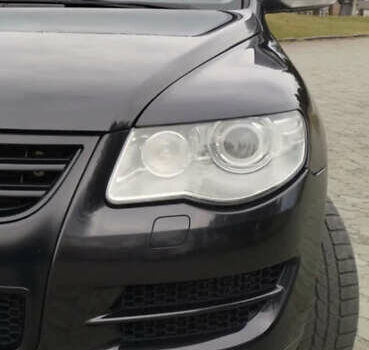 Фольксваген Туарег 2007 у Одесі на Automoto.ua Чорний Фольксваген Туарег, об'ємом двигуна 4.92 л та пробігом 300 тис. км за 11000 $, фото 2 на Automoto.ua