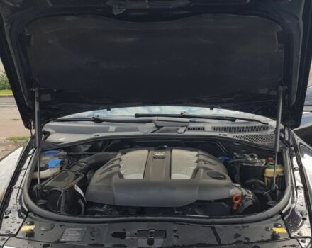 Чорний Фольксваген Туарег, об'ємом двигуна 3 л та пробігом 205 тис. км за 12000 $, фото 17 на Automoto.ua