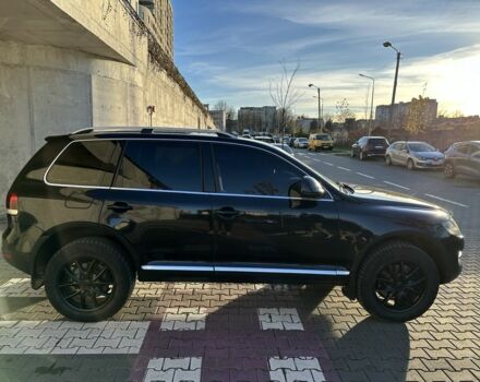 Чорний Фольксваген Туарег, об'ємом двигуна 3 л та пробігом 375 тис. км за 10500 $, фото 2 на Automoto.ua