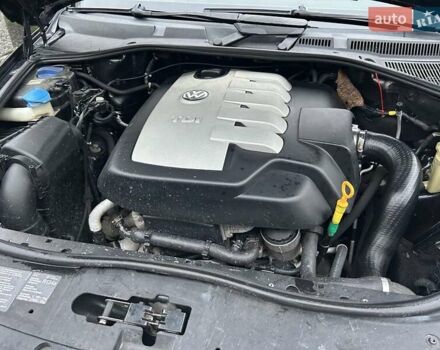 Чорний Фольксваген Туарег, об'ємом двигуна 2.46 л та пробігом 174 тис. км за 11000 $, фото 13 на Automoto.ua