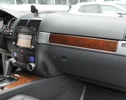 Черный Фольксваген Туарег, объемом двигателя 3 л и пробегом 335 тыс. км за 9803 $, фото 20 на Automoto.ua