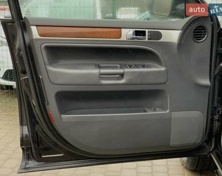 Черный Фольксваген Туарег, объемом двигателя 3 л и пробегом 351 тыс. км за 11999 $, фото 22 на Automoto.ua