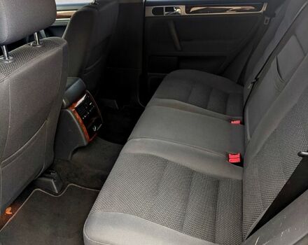 Чорний Фольксваген Туарег, об'ємом двигуна 3 л та пробігом 198 тис. км за 11300 $, фото 7 на Automoto.ua