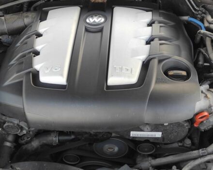 Черный Фольксваген Туарег, объемом двигателя 3 л и пробегом 290 тыс. км за 12300 $, фото 15 на Automoto.ua