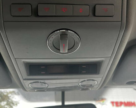 Черный Фольксваген Туарег, объемом двигателя 4.9 л и пробегом 252 тыс. км за 13800 $, фото 25 на Automoto.ua