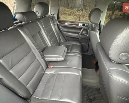 Черный Фольксваген Туарег, объемом двигателя 3 л и пробегом 239 тыс. км за 10300 $, фото 16 на Automoto.ua