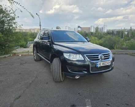 Чорний Фольксваген Туарег, об'ємом двигуна 3 л та пробігом 217 тис. км за 9000 $, фото 2 на Automoto.ua