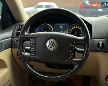 Черный Фольксваген Туарег, объемом двигателя 3 л и пробегом 333 тыс. км за 9950 $, фото 20 на Automoto.ua