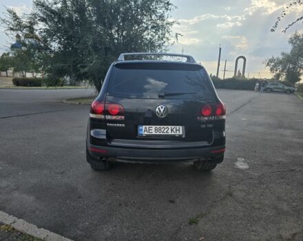 Чорний Фольксваген Туарег, об'ємом двигуна 3 л та пробігом 217 тис. км за 9000 $, фото 5 на Automoto.ua