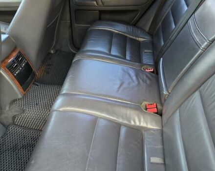 Черный Фольксваген Туарег, объемом двигателя 2.97 л и пробегом 296 тыс. км за 8800 $, фото 23 на Automoto.ua