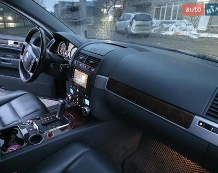 Черный Фольксваген Туарег, объемом двигателя 2.97 л и пробегом 238 тыс. км за 12600 $, фото 32 на Automoto.ua