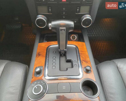 Черный Фольксваген Туарег, объемом двигателя 3 л и пробегом 273 тыс. км за 10500 $, фото 39 на Automoto.ua