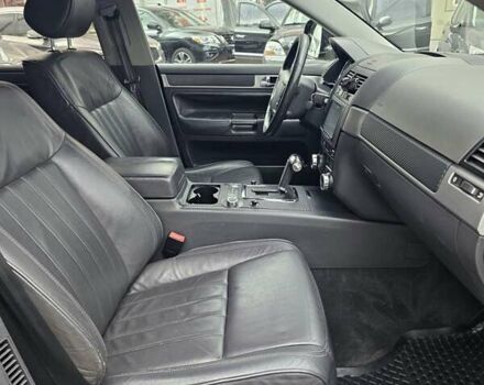 Черный Фольксваген Туарег, объемом двигателя 3.6 л и пробегом 250 тыс. км за 10700 $, фото 14 на Automoto.ua