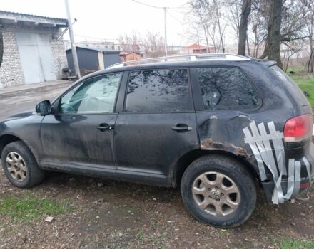 Черный Фольксваген Туарег, объемом двигателя 3 л и пробегом 680 тыс. км за 3000 $, фото 4 на Automoto.ua