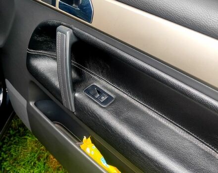 Чорний Фольксваген Туарег, об'ємом двигуна 3 л та пробігом 345 тис. км за 10500 $, фото 6 на Automoto.ua