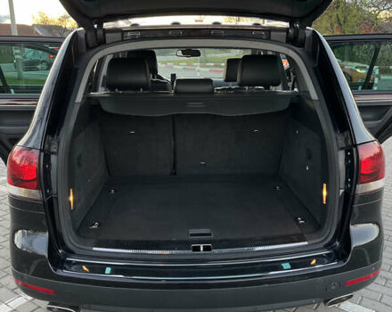 Черный Фольксваген Туарег, объемом двигателя 3 л и пробегом 230 тыс. км за 10200 $, фото 16 на Automoto.ua