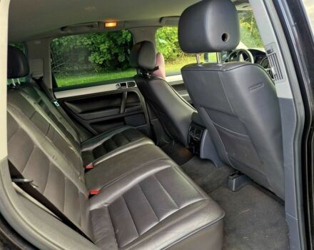 Черный Фольксваген Туарег, объемом двигателя 3 л и пробегом 290 тыс. км за 3200 $, фото 5 на Automoto.ua