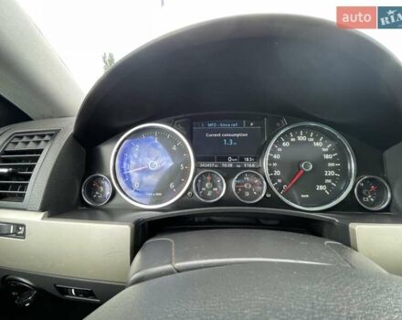 Чорний Фольксваген Туарег, об'ємом двигуна 2.97 л та пробігом 345 тис. км за 11500 $, фото 6 на Automoto.ua