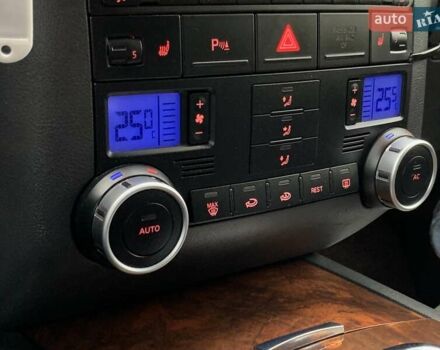 Черный Фольксваген Туарег, объемом двигателя 3 л и пробегом 351 тыс. км за 11999 $, фото 48 на Automoto.ua