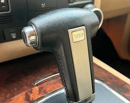 Черный Фольксваген Туарег, объемом двигателя 4.92 л и пробегом 340 тыс. км за 11000 $, фото 10 на Automoto.ua