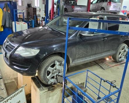 Черный Фольксваген Туарег, объемом двигателя 2.5 л и пробегом 352 тыс. км за 7500 $, фото 11 на Automoto.ua